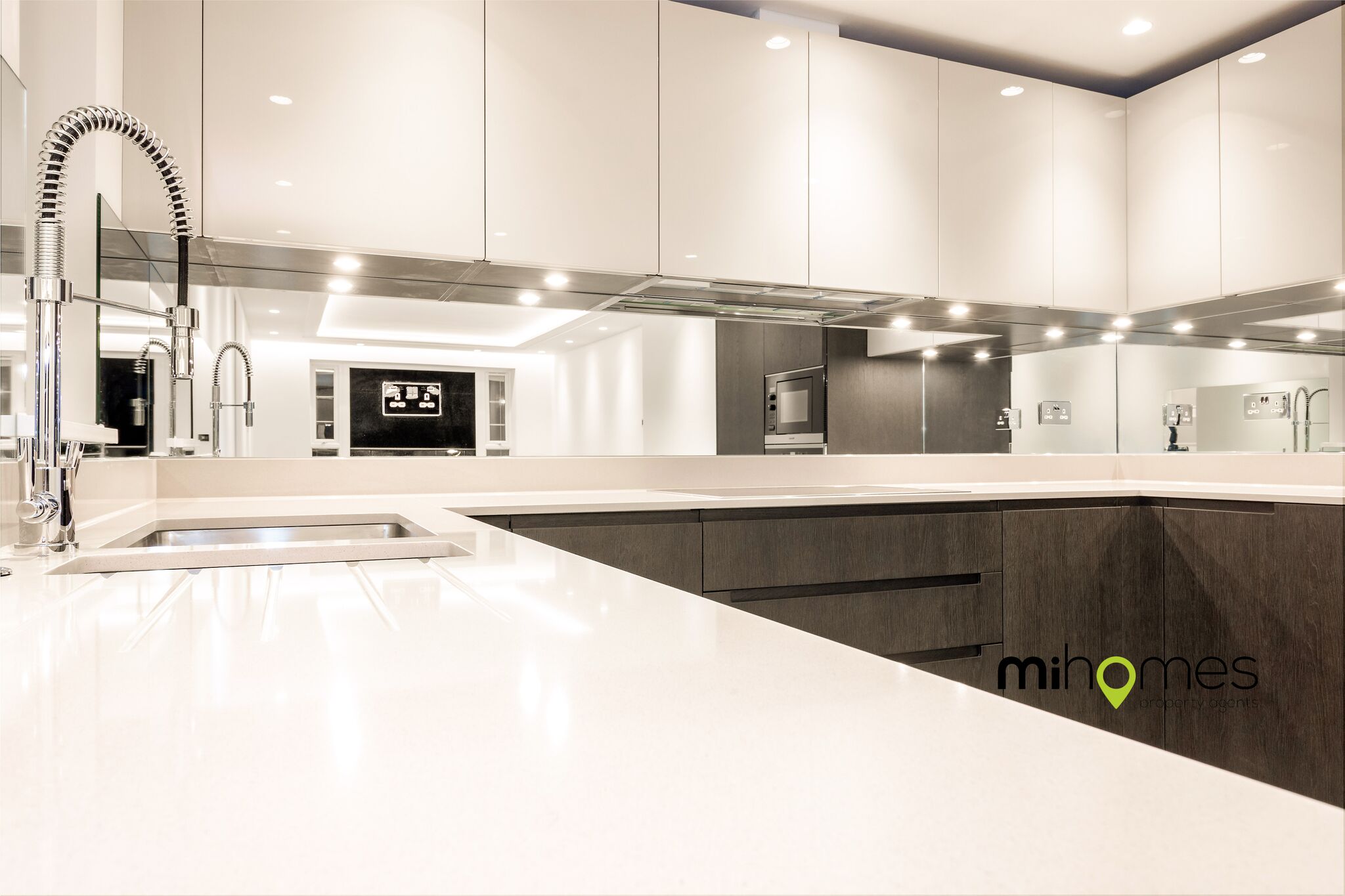 Yogo Group,Kitchen