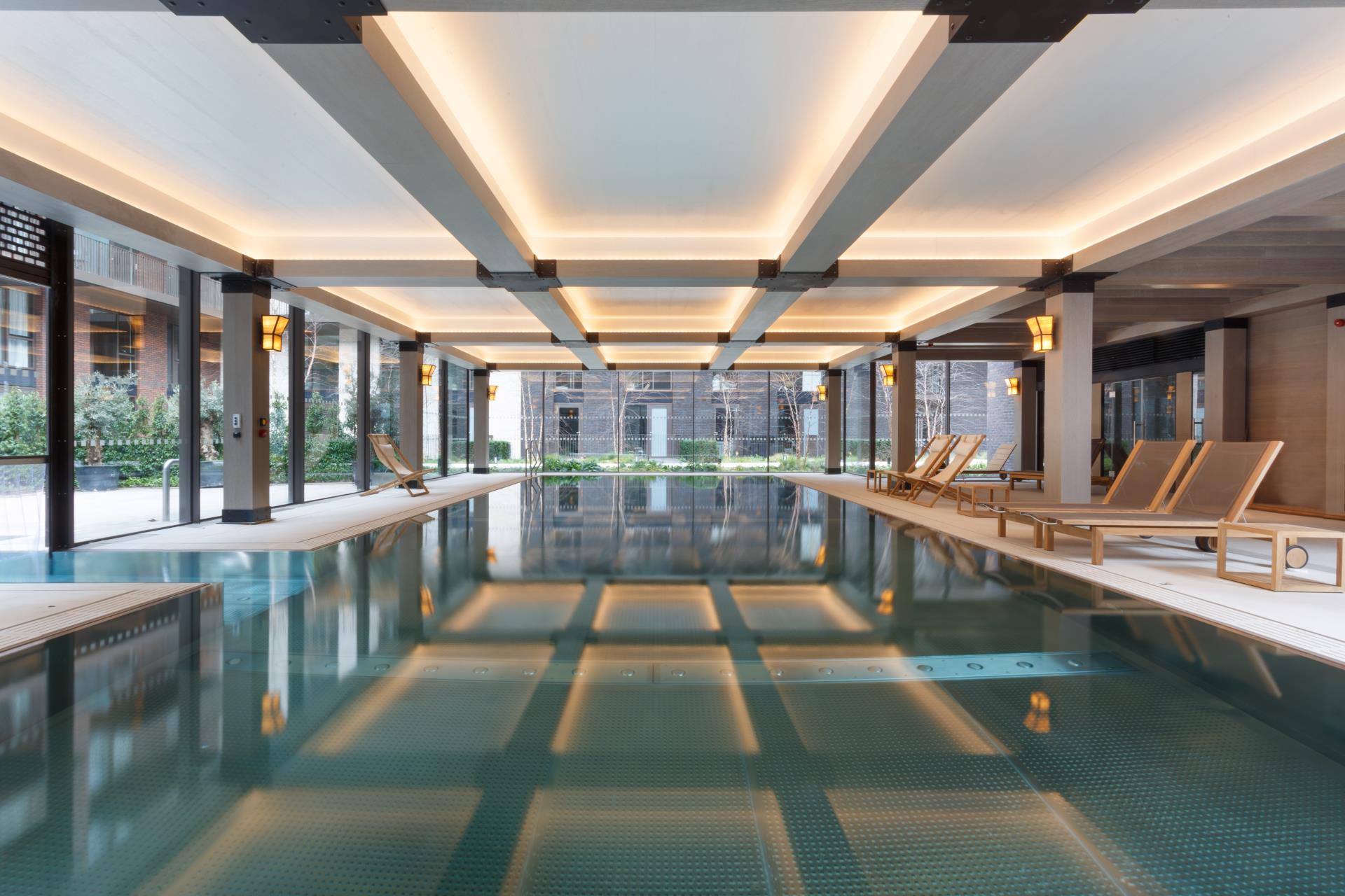 Embassy Gardens,Pool & Sport