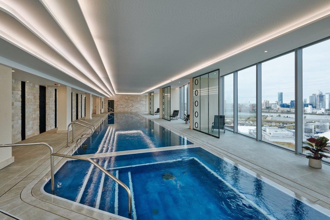 Upper Riverside,Pool & Sport