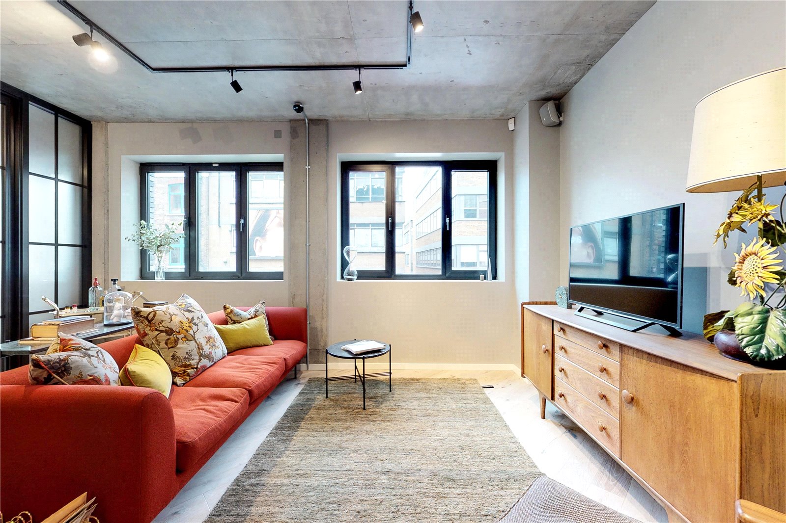 Hampton Court Developments,Lounge