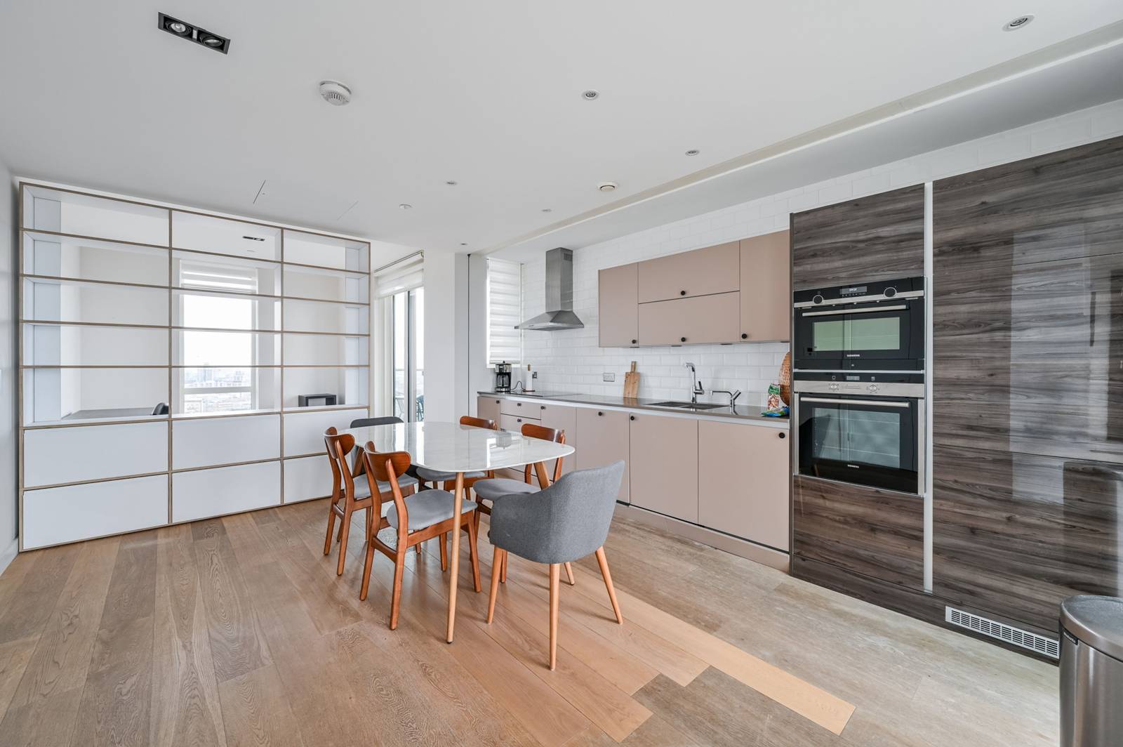 2 bedroom flat for sale in London