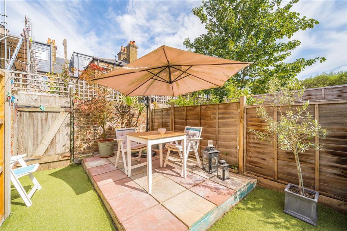 7, Ashleigh Road, London photo 5
