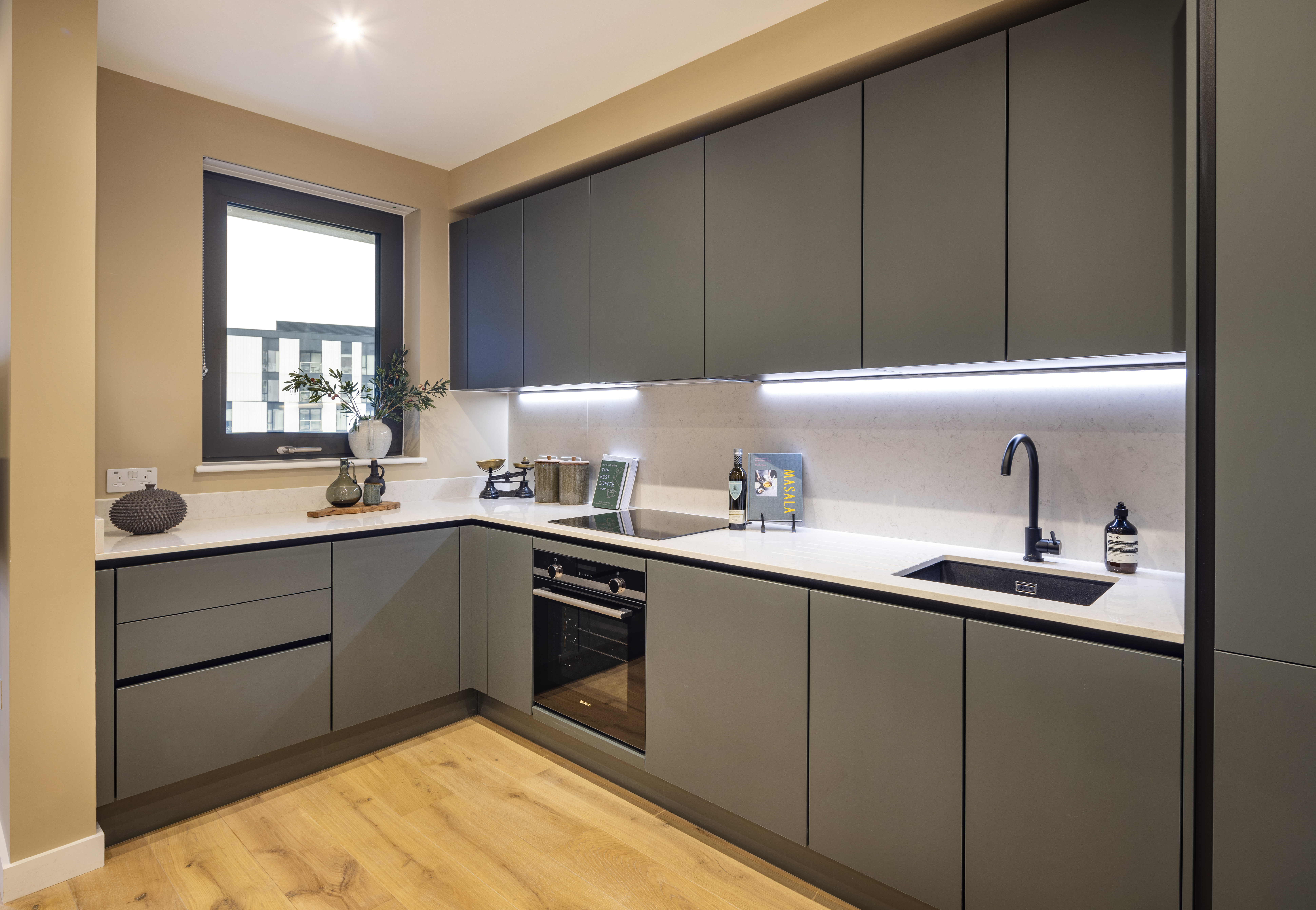 2 bedroom new flat for sale 0