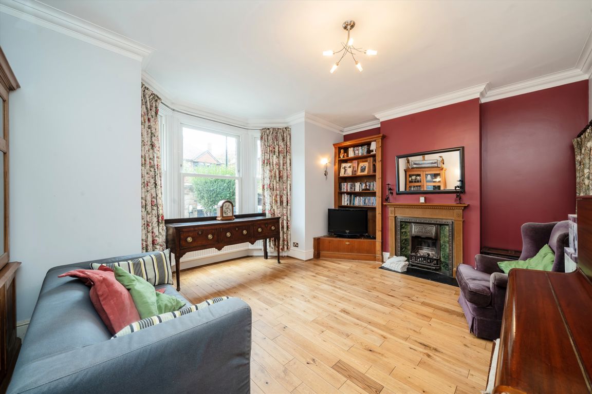 5 bedroom semi-detached house for sale 0