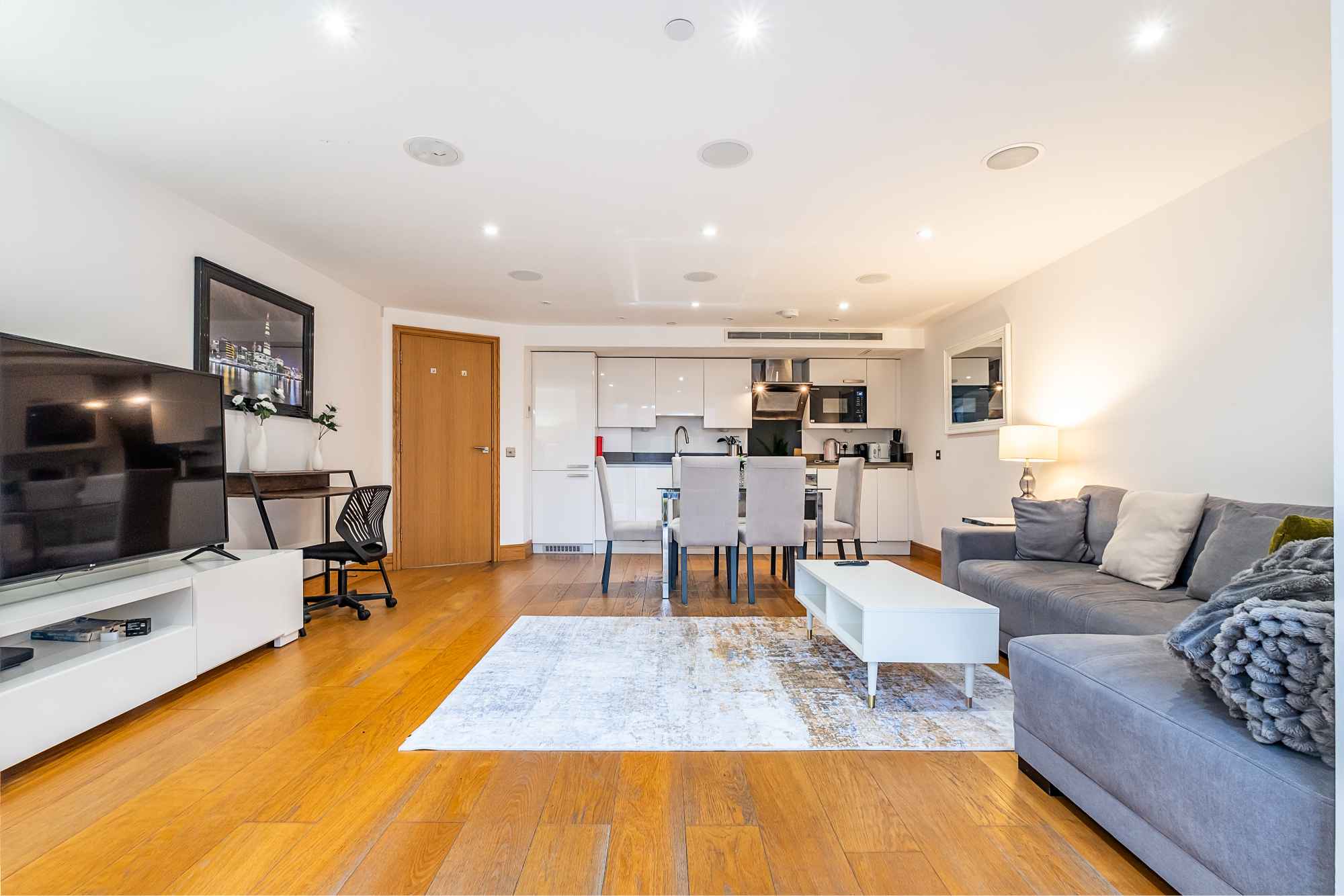 3 bedroom flat for sale 0