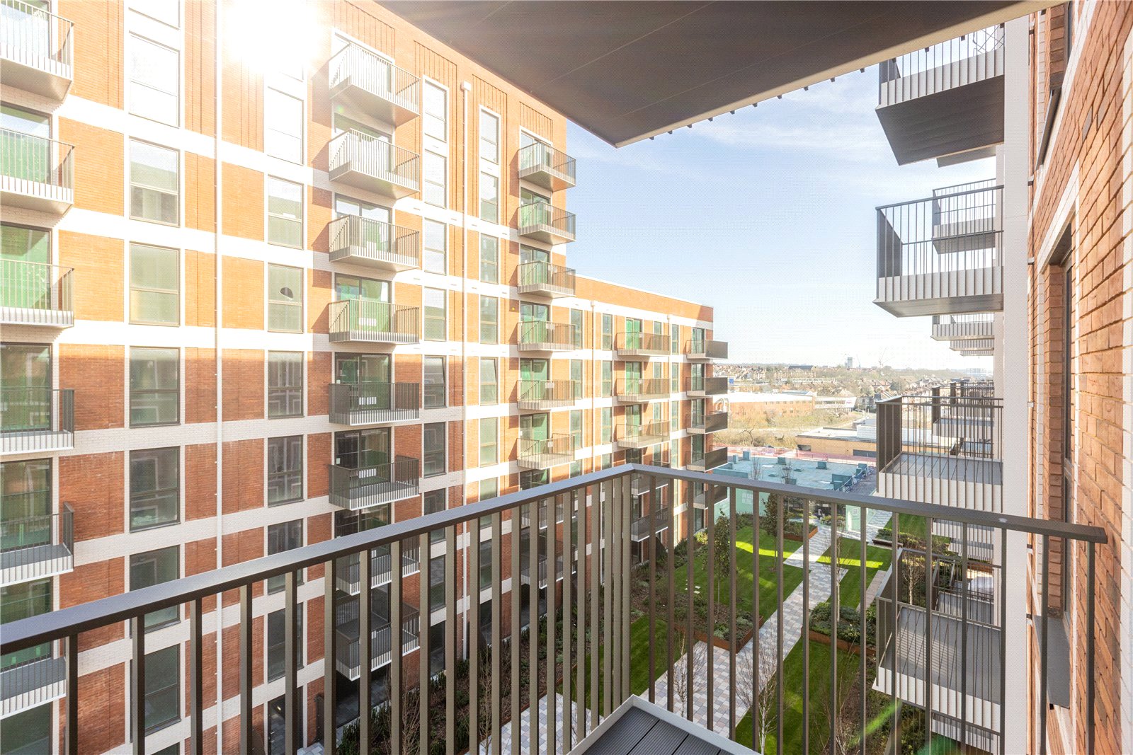 Flat 36, Bower House, 4, Henshaw Parade, London photo 4