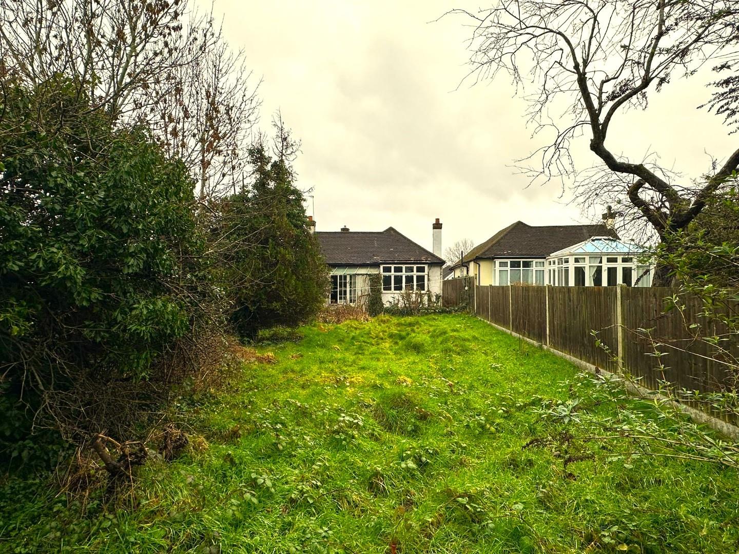 Photos of The Warren, Worcester Park KT4 66595512 PrimeLocation