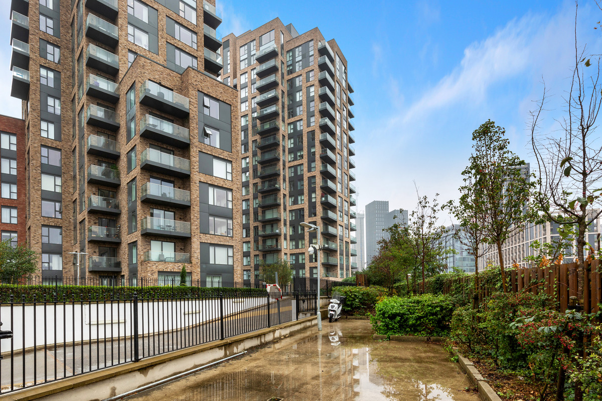 Flat Flat 21, 43, Cherry Orchard Road, Croydon photo 4