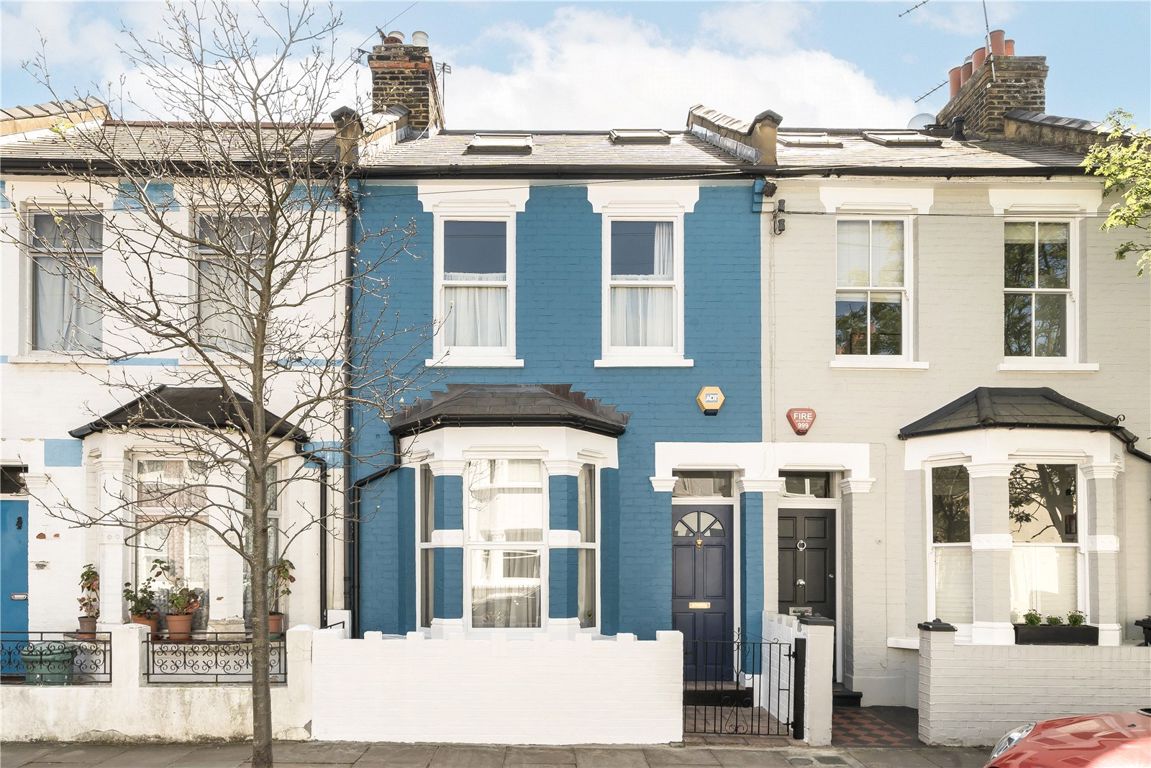 3 bedroom terraced house for sale 0