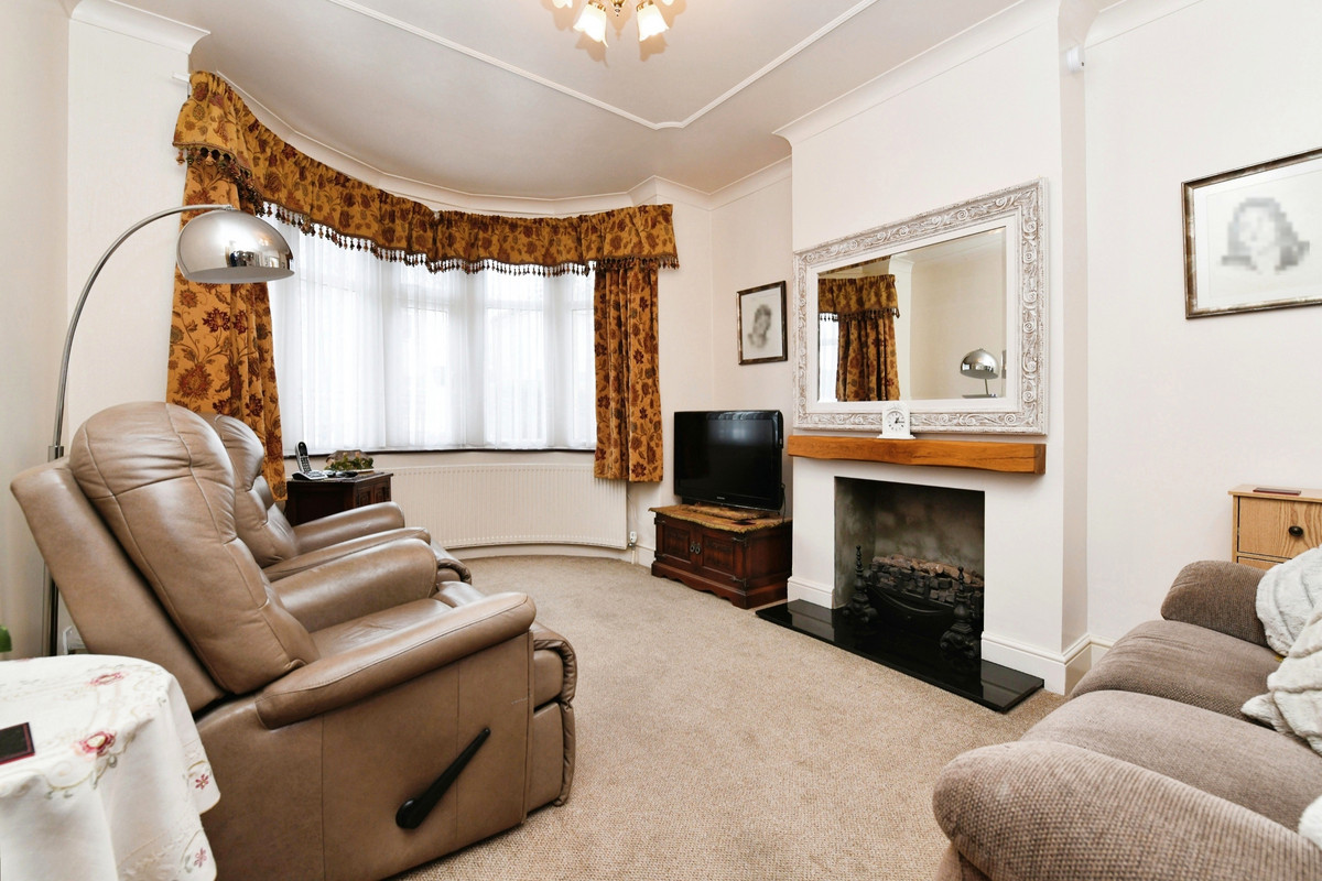 Photos of North Avenue, SouthendOnSea SS2 66641820 PrimeLocation