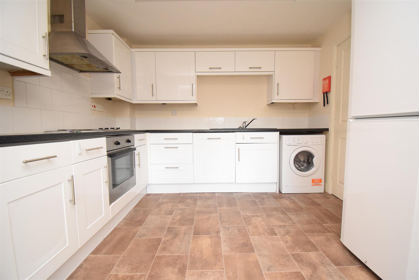 Flat 4, Park View, Gorton Street, Pontefract photo 3