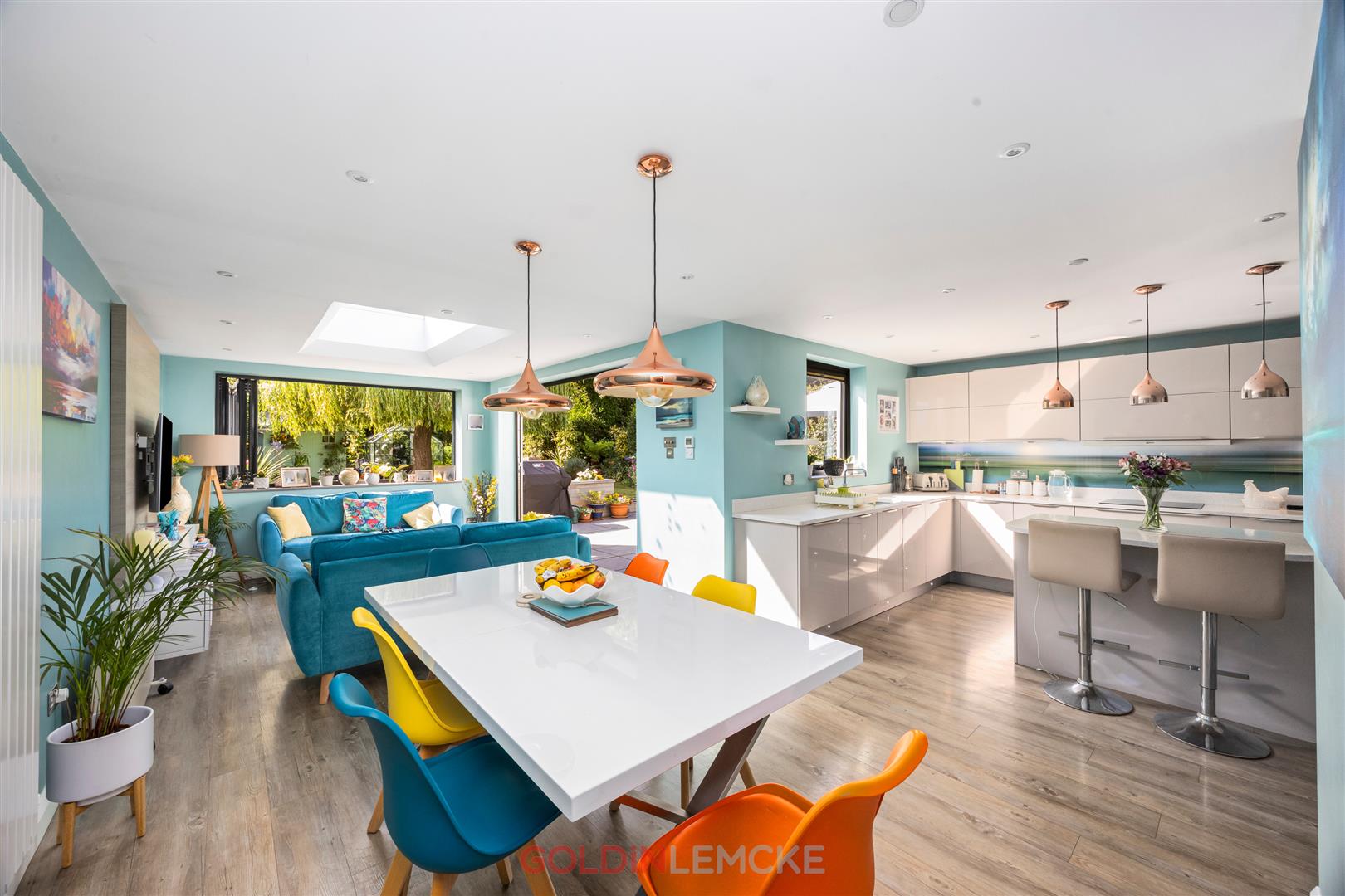 4 bedroom detached house for sale 0