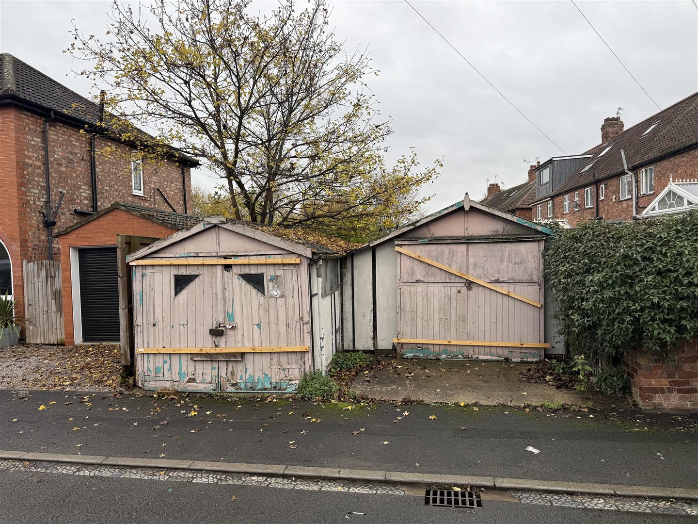 Garages Yearsley Crescent, To rear of 118 Huntington Road, York photo 2