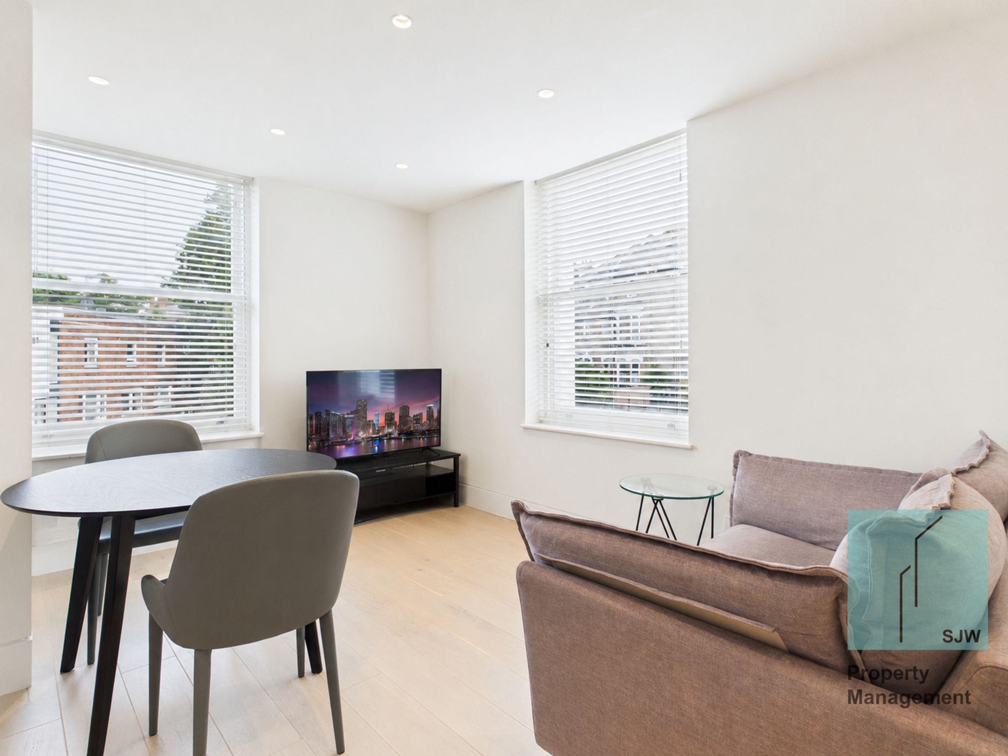 1-bed flat on Flat 6, 198 Brecknock Road, London, £2,300/mo
