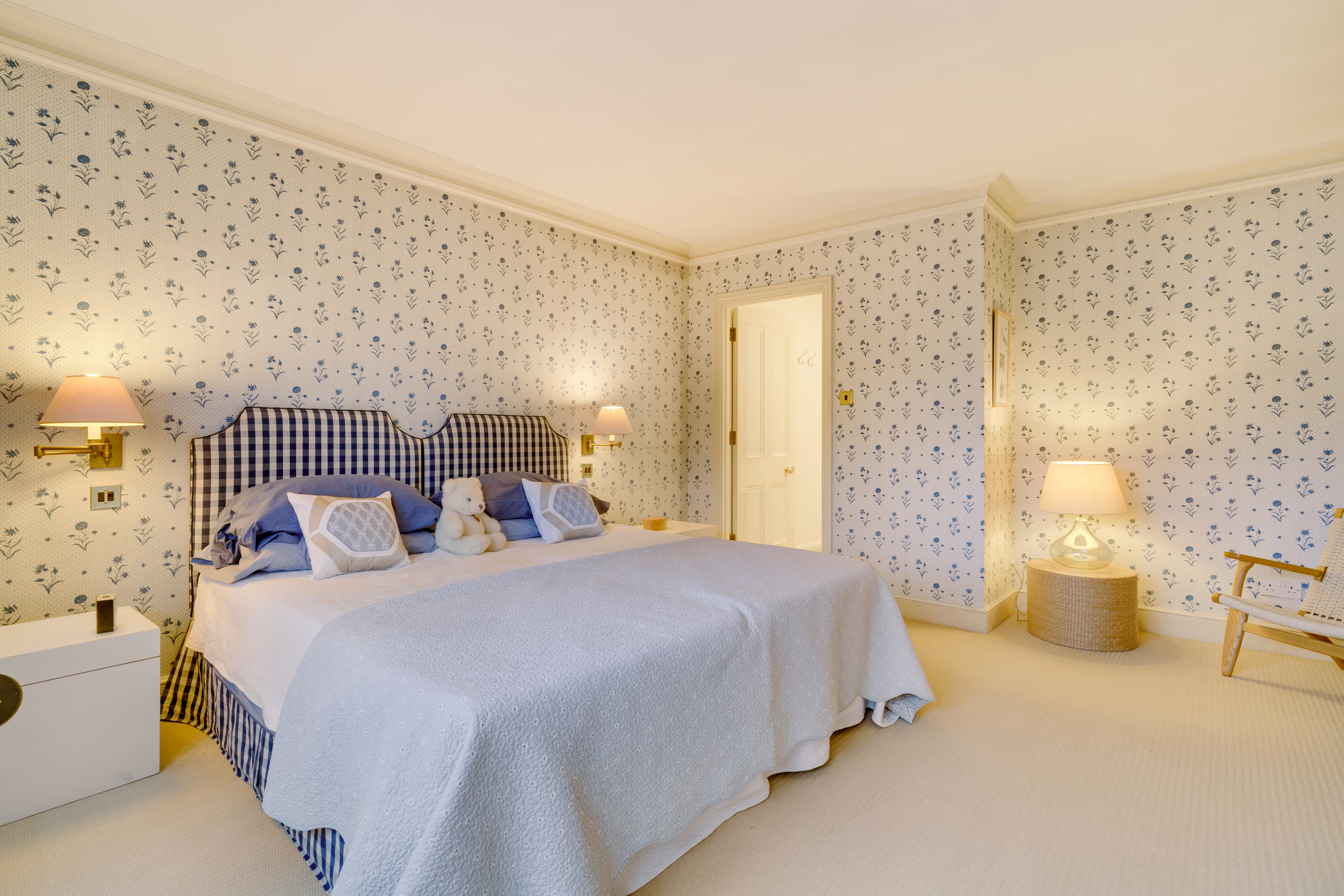 4 bedroom mews house for sale 0