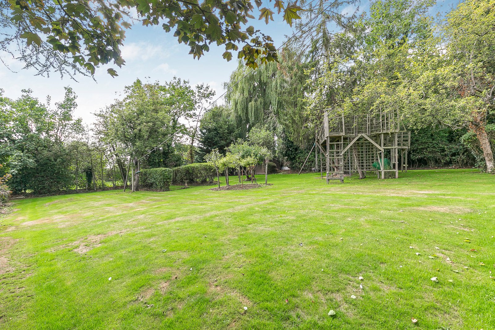 Photos of Beech Hill, Hadley Wood, Hertfordshire EN4 64695187