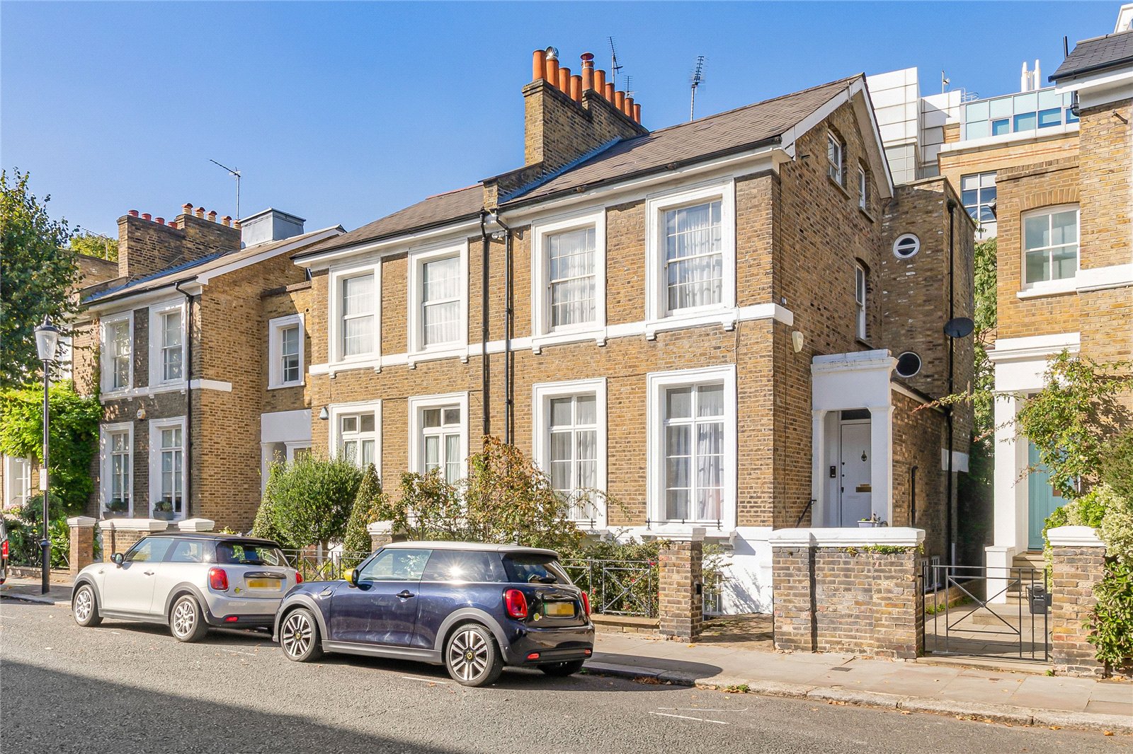 4 bedroom semi-detached house for sale 0