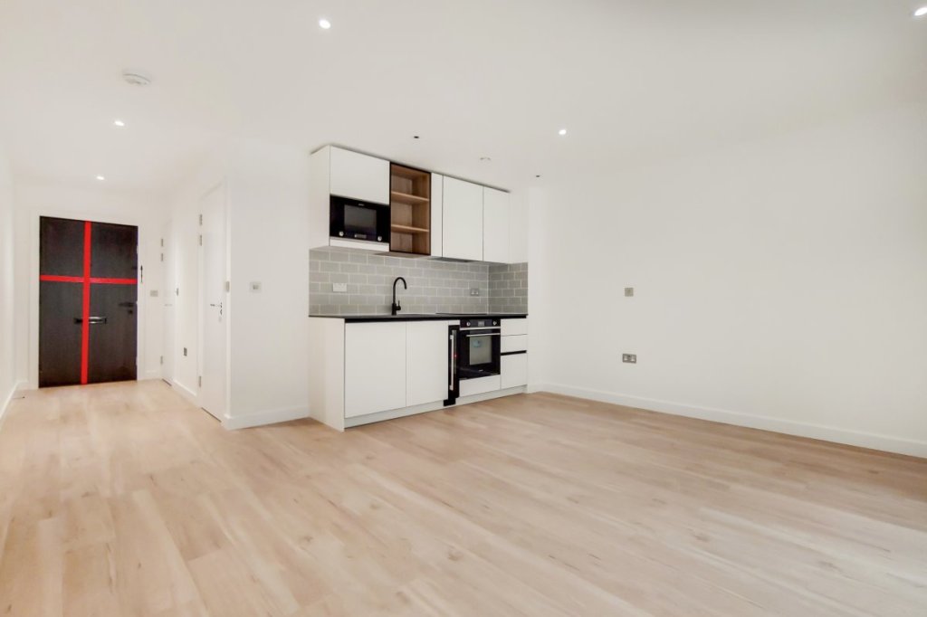 Flat 41, Fairbank House 13, Beaufort Square, Colindale photo 3