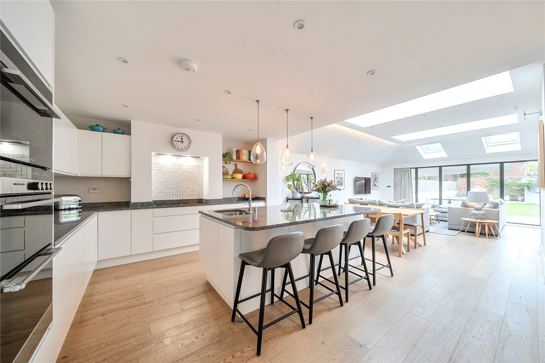 4 bedroom detached house for sale 0