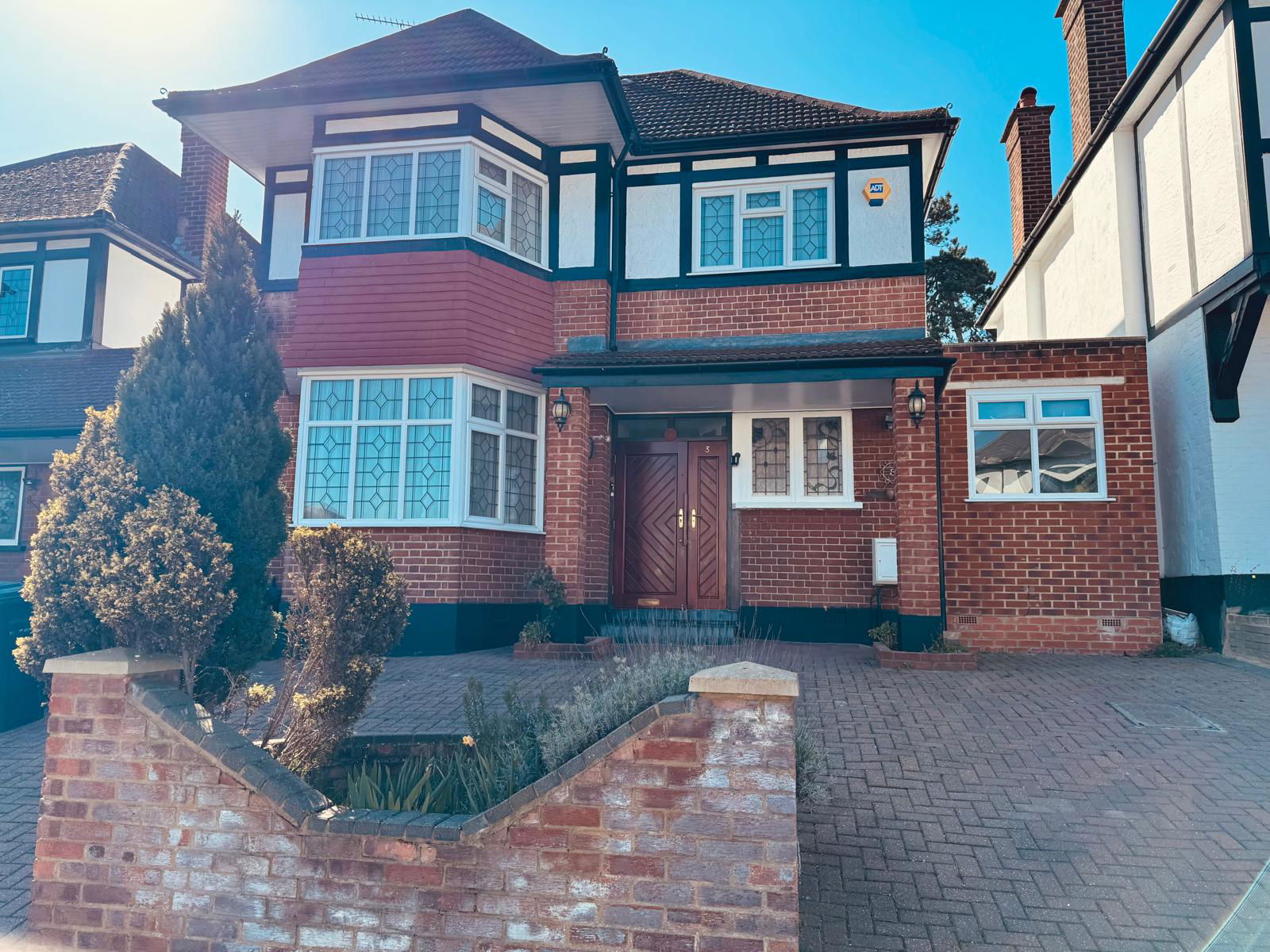 5 bedroom detached house for sale 0