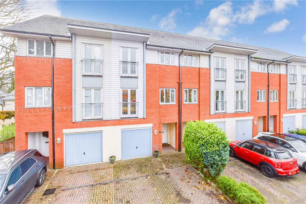 4-bed terraced on Holland Road, Maidstone, £400,000