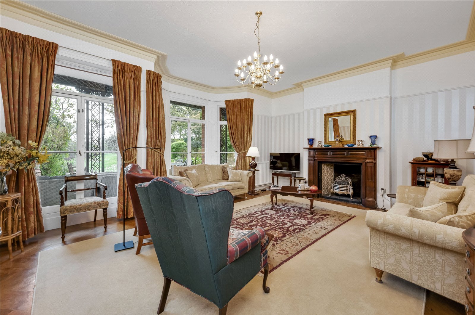 5 bedroom detached house for sale 0