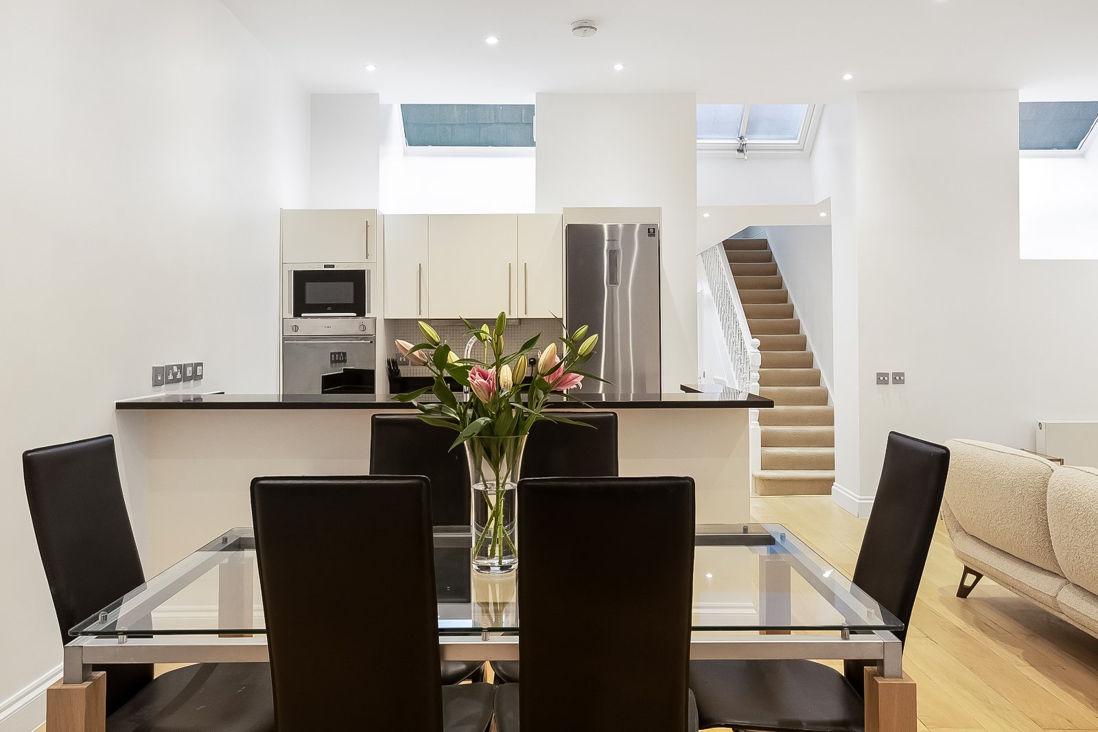 2 bedroom mews house for sale 0