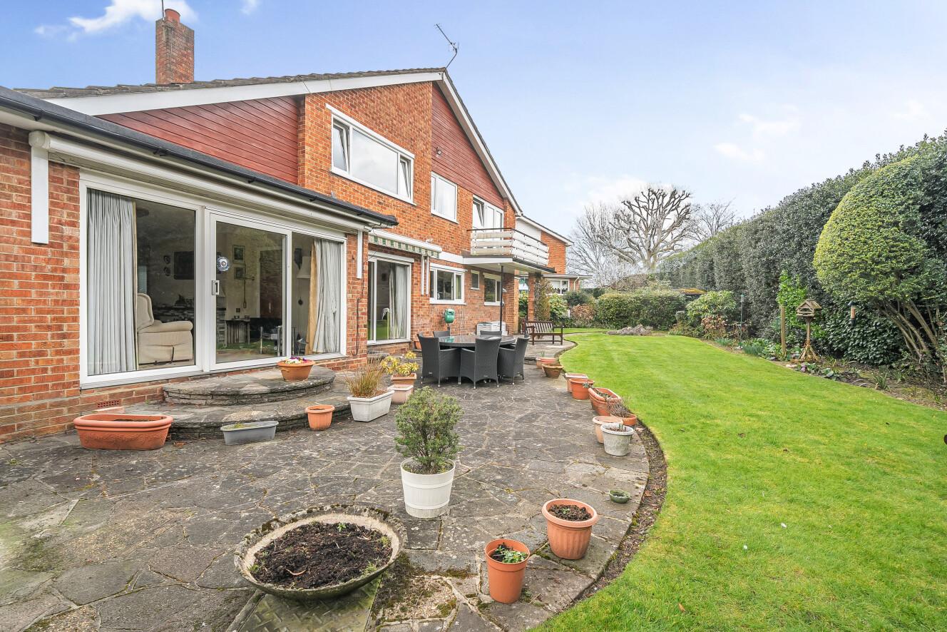 4 bedroom detached house for sale 0
