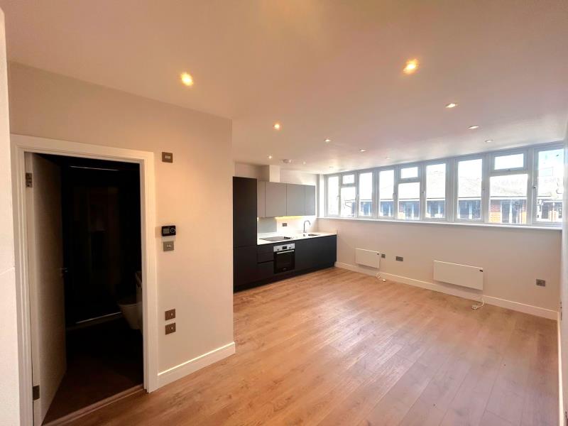 Flat 10, Stamford House, Guildford photo 5