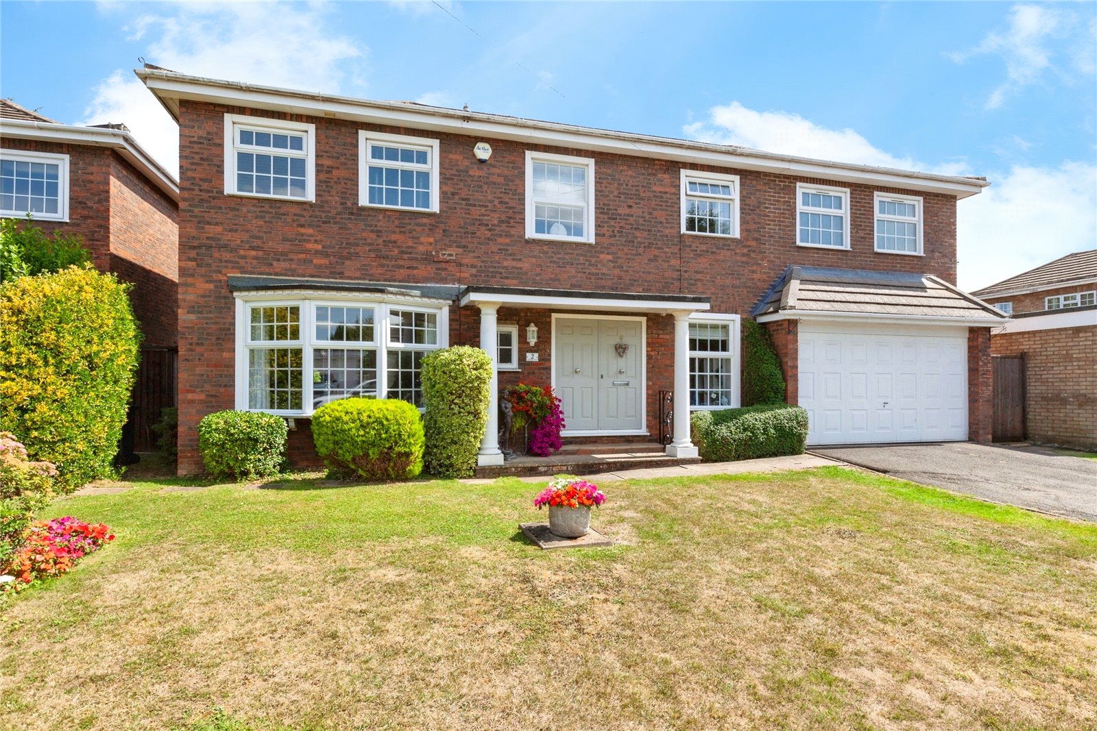 3 bedroom flat for sale