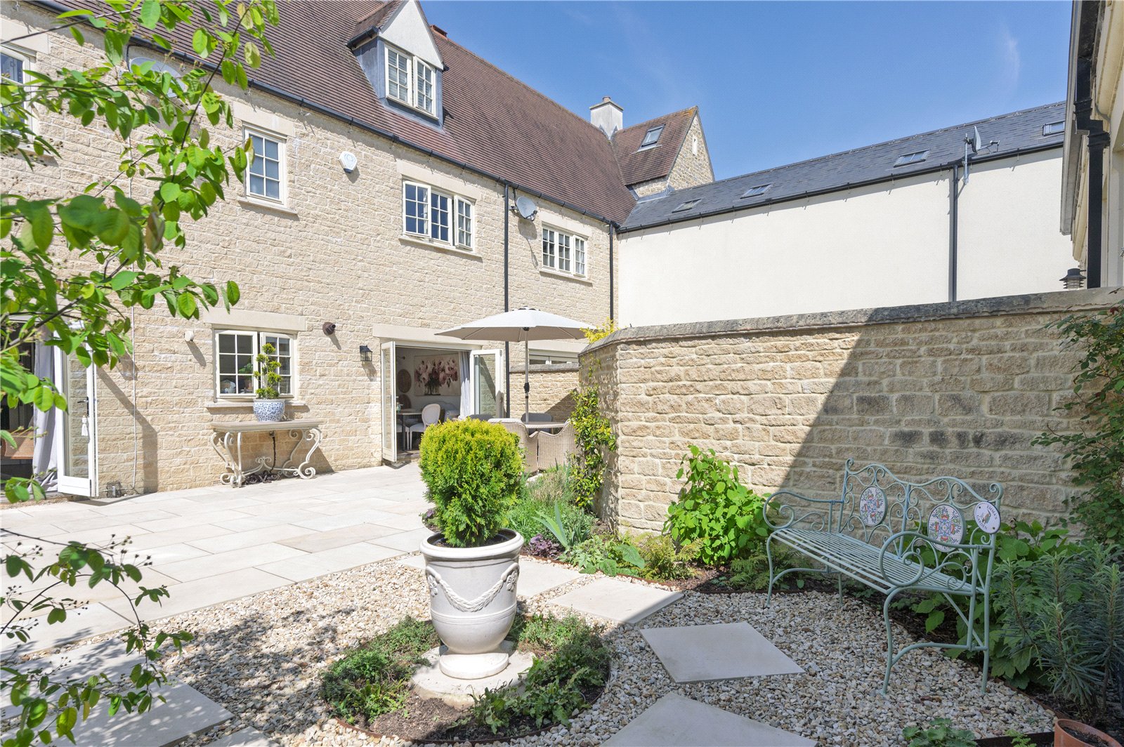 4-bed house on 4, Ashford Close, Oxfordshire, £1,250,000