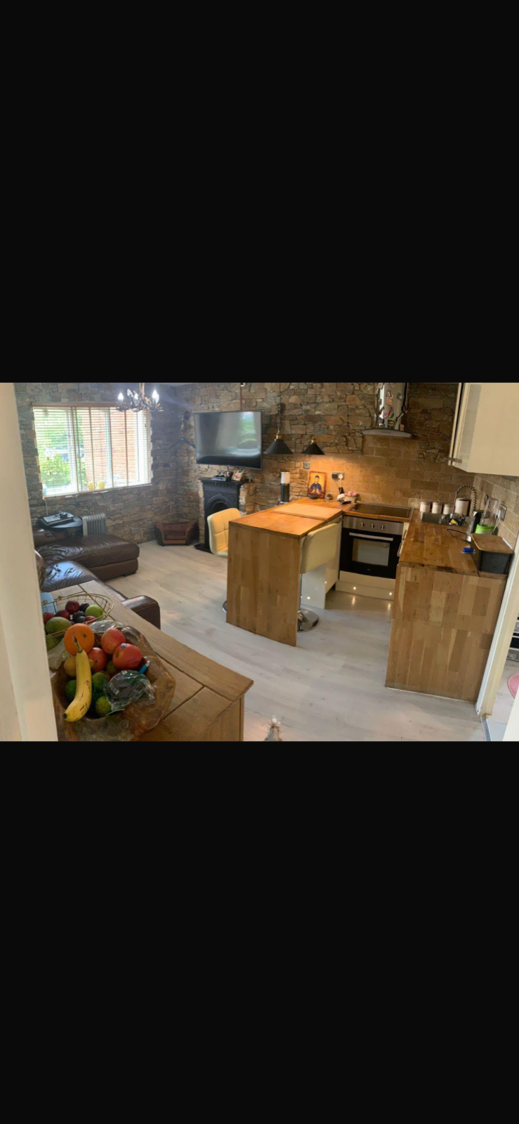 173 Springwood Crescent, London photo 3