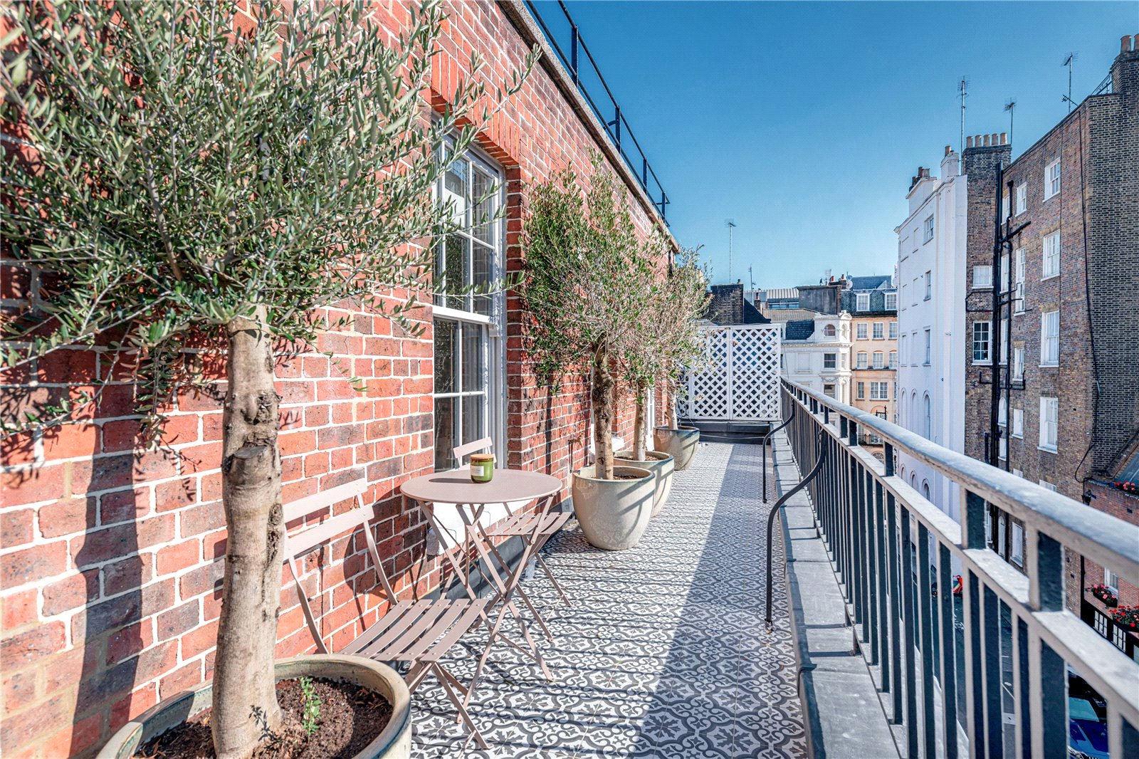 Flat O, 48, Berkeley Square, London photo 2