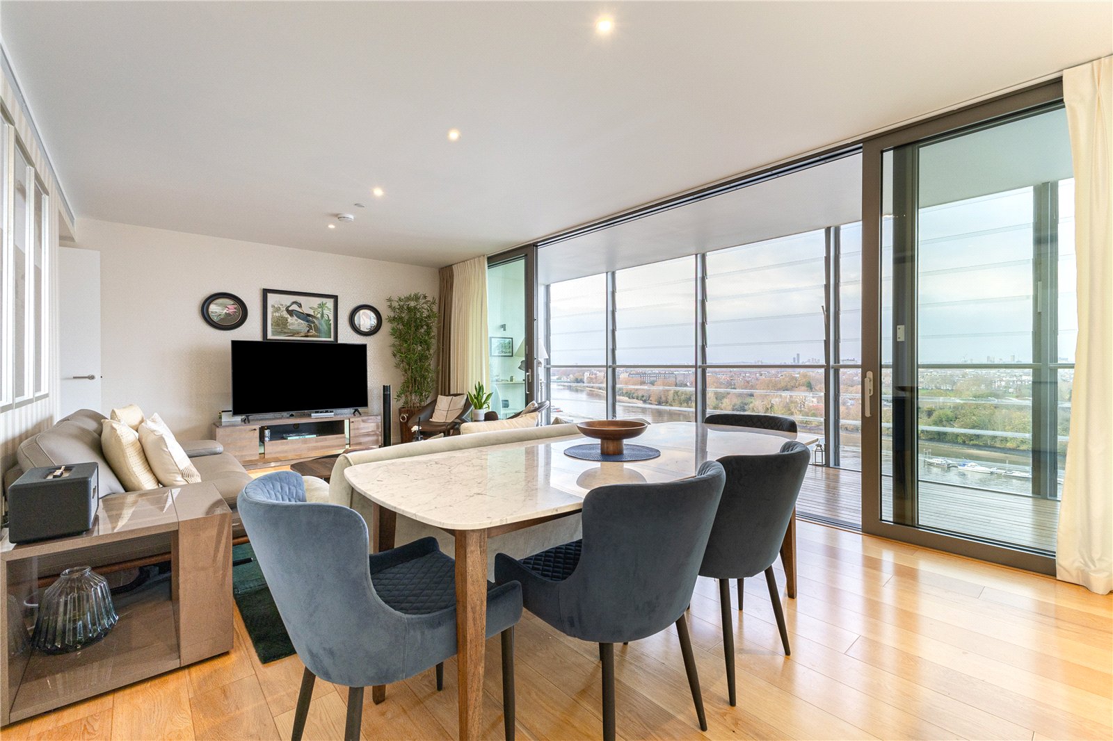 3 bedroom flat for sale 0