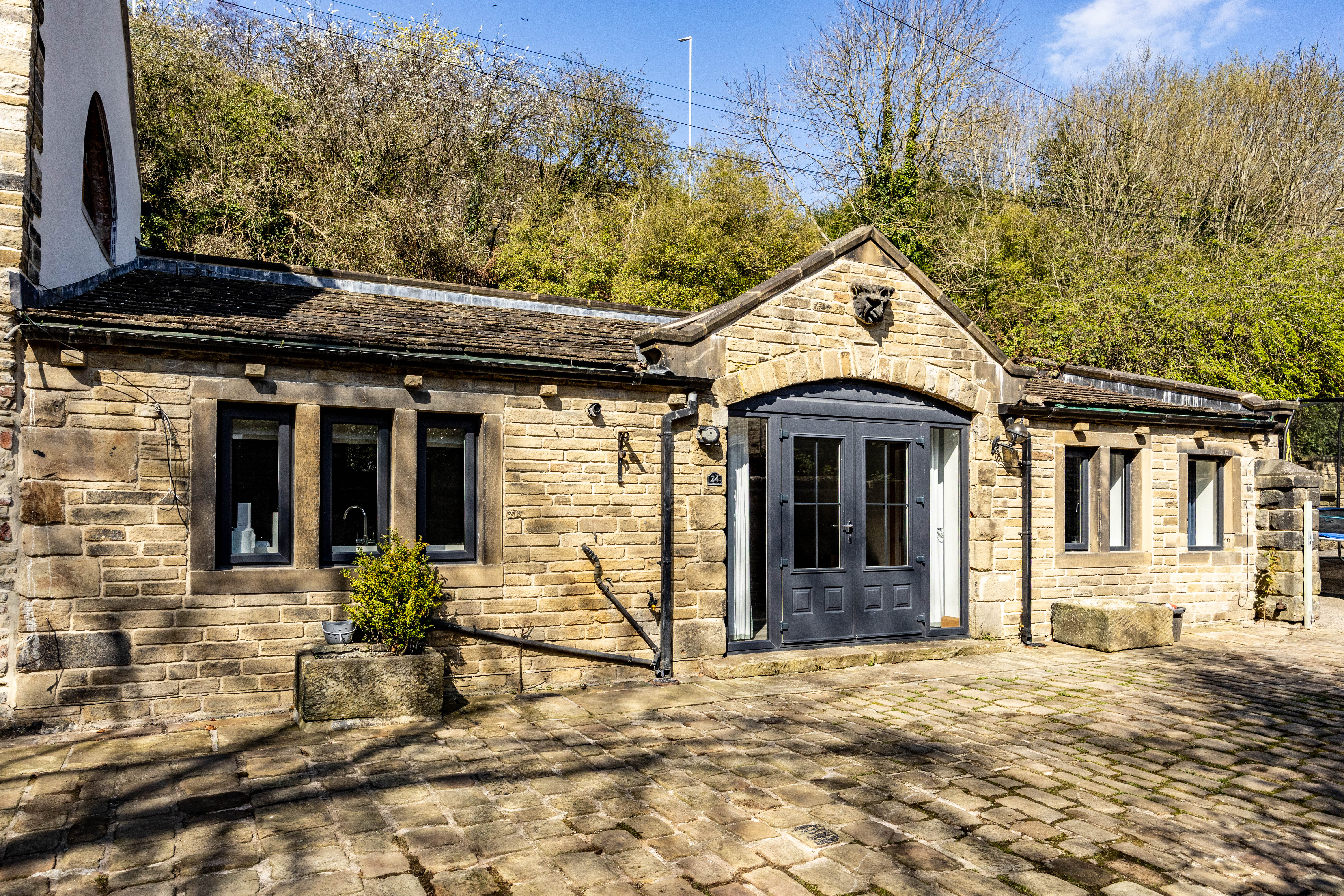 13 bedroom property for sale 0