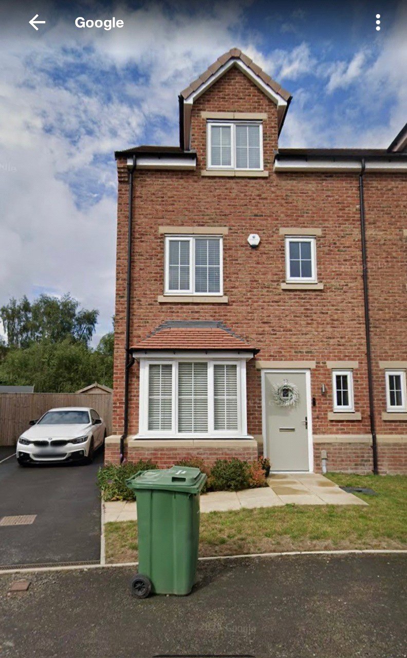 82, Park Hill Way, West Yorkshire photo 2