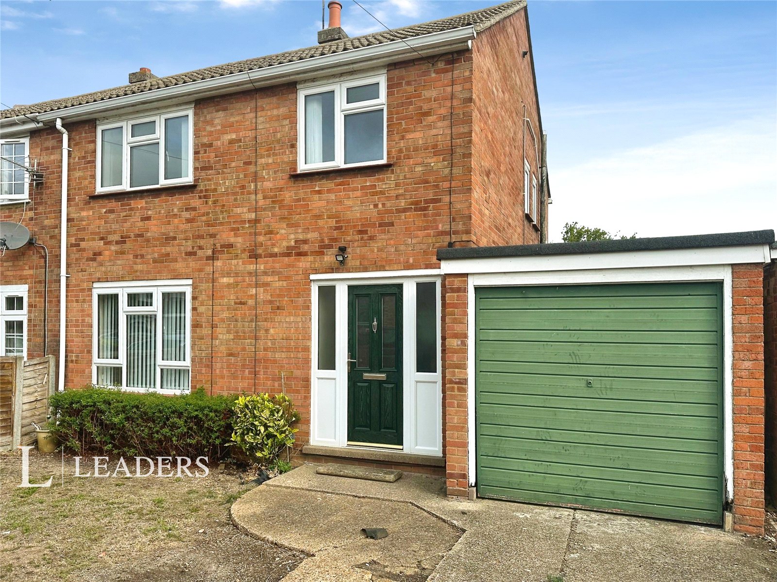 Room 2, 17, Fairfields, Cambridgeshire photo 5