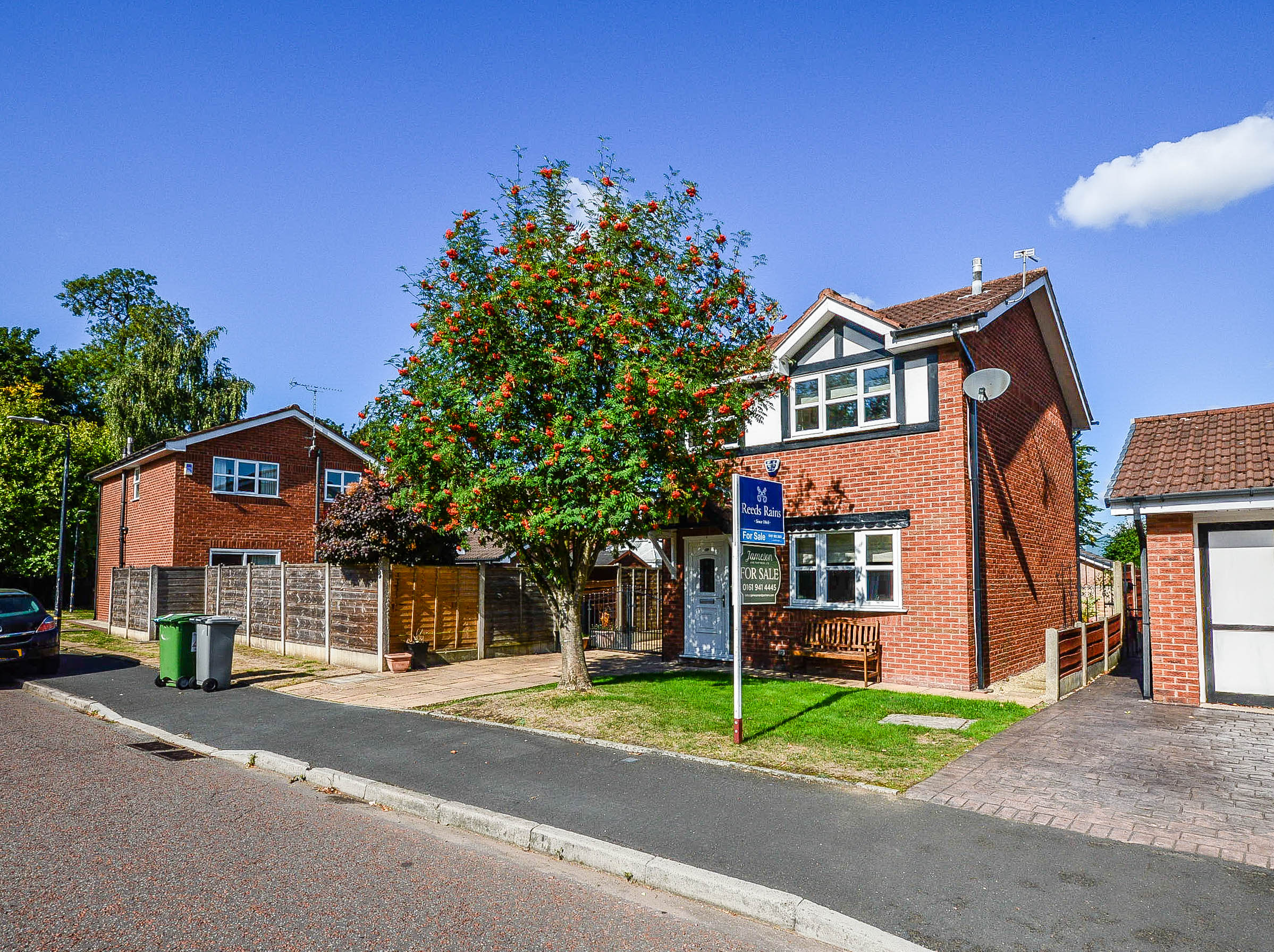 Free property report 49 Medway Crescent, Altrincham, WA14 4UA Chimnie