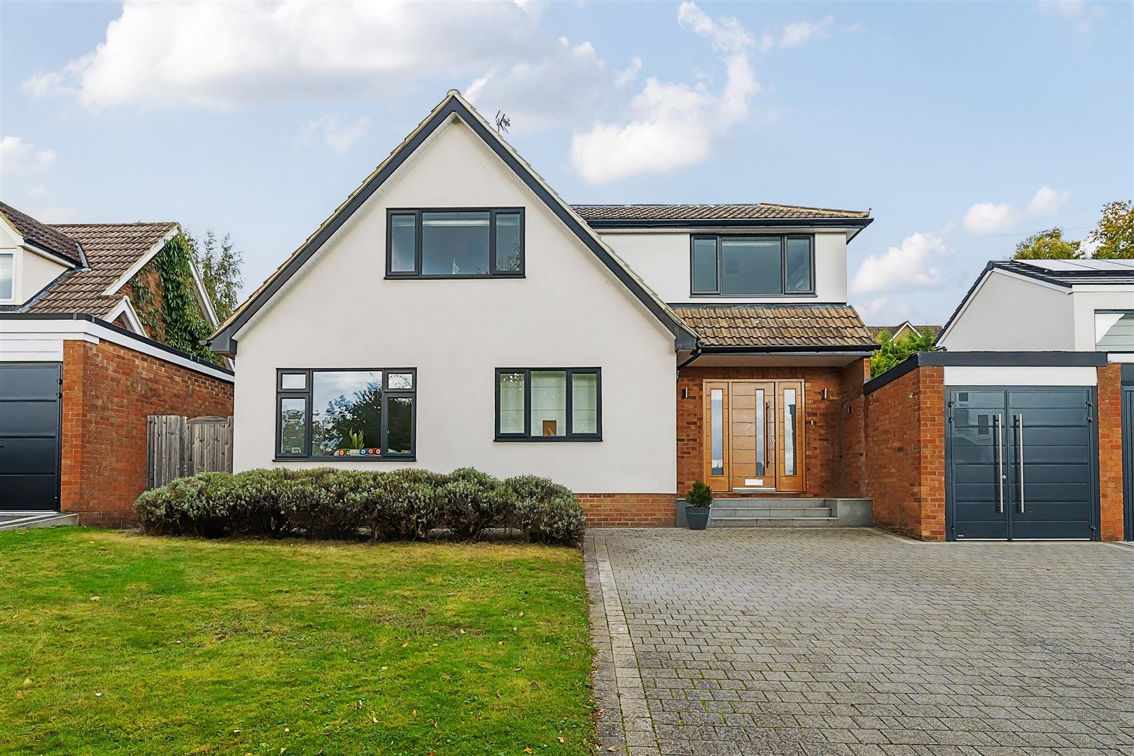 4 bedroom detached bungalow for sale
