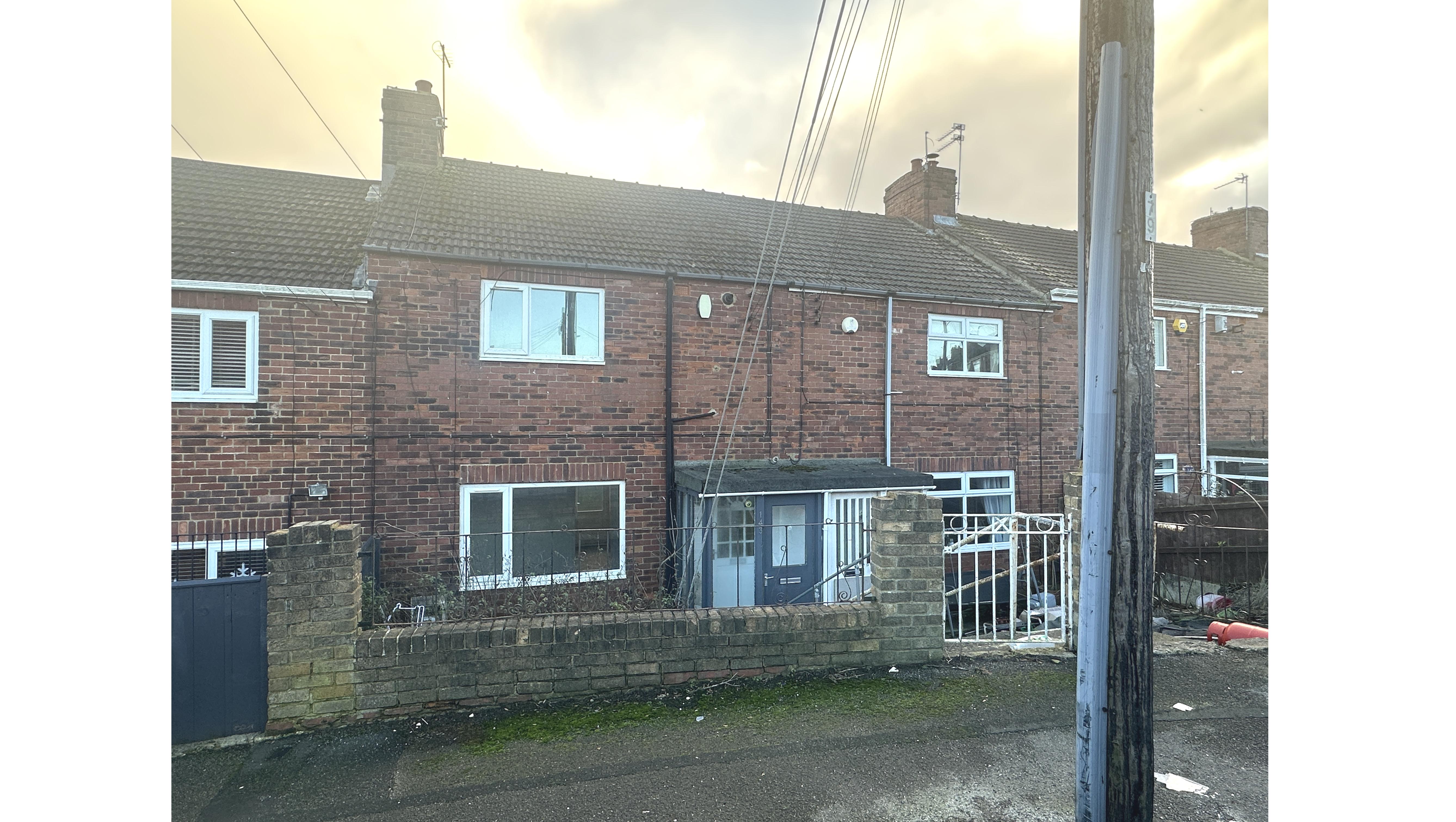 143, Cotsford Park Estate, Peterlee photo 4