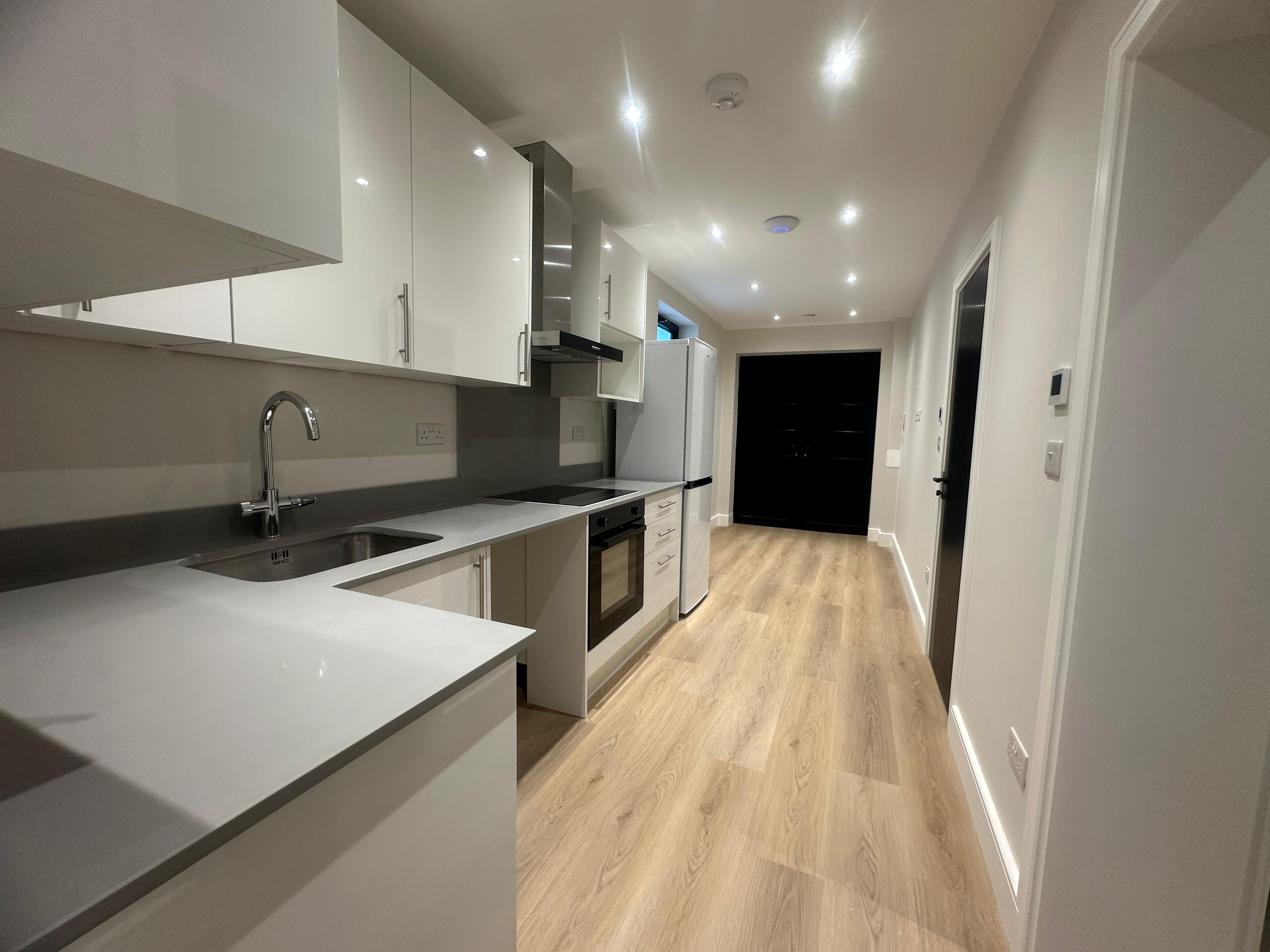 27, Dalkeith Grove, Stanmore photo 2