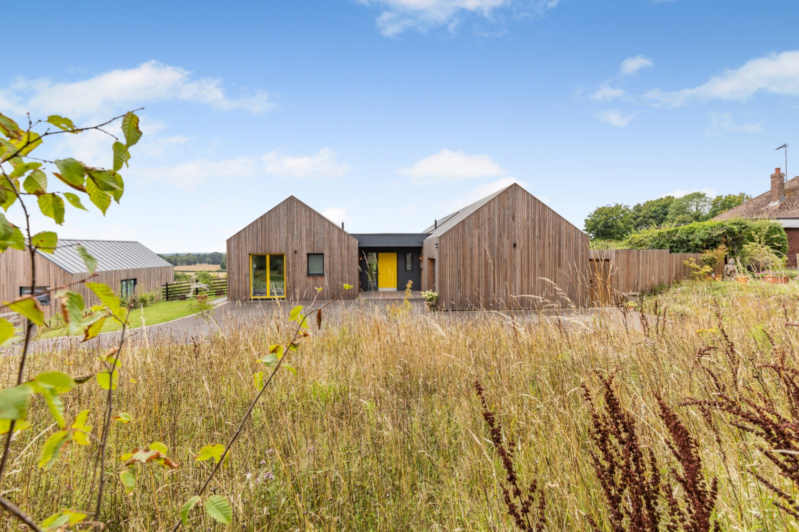 3 bedroom detached house for sale 0