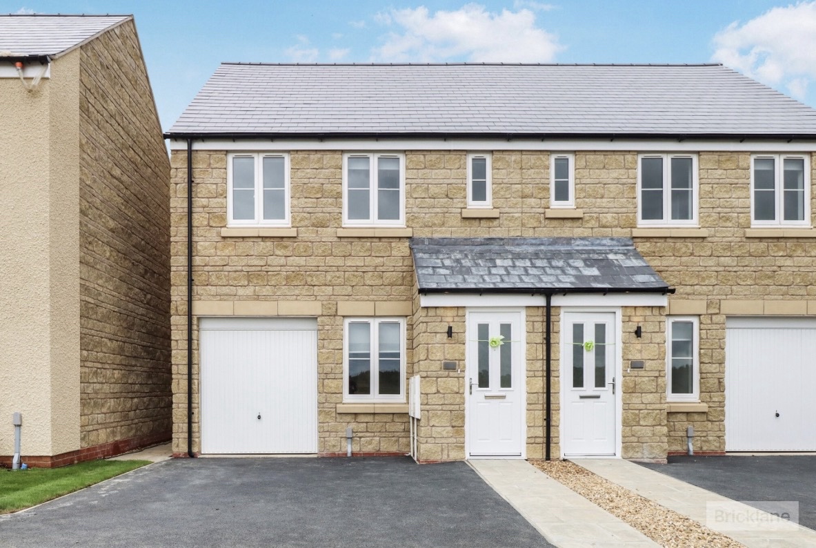 44, Dolan Drive, Corby photo 2