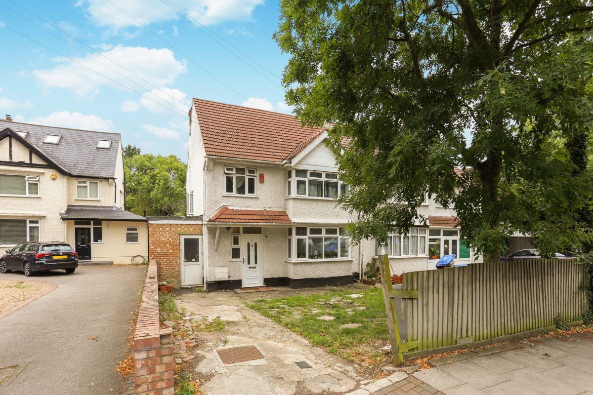 2, Brook Avenue, Wembley photo 3