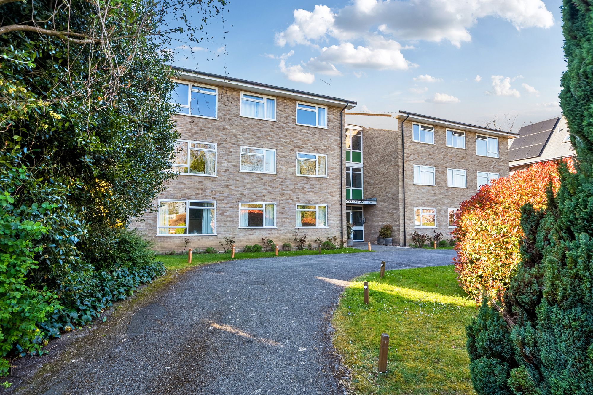 2-bed flat on Flat 11, Lantern Court Christchurch Road, Winchester, £270,000