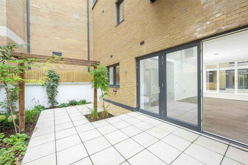 3 bedroom mews new house for sale 0