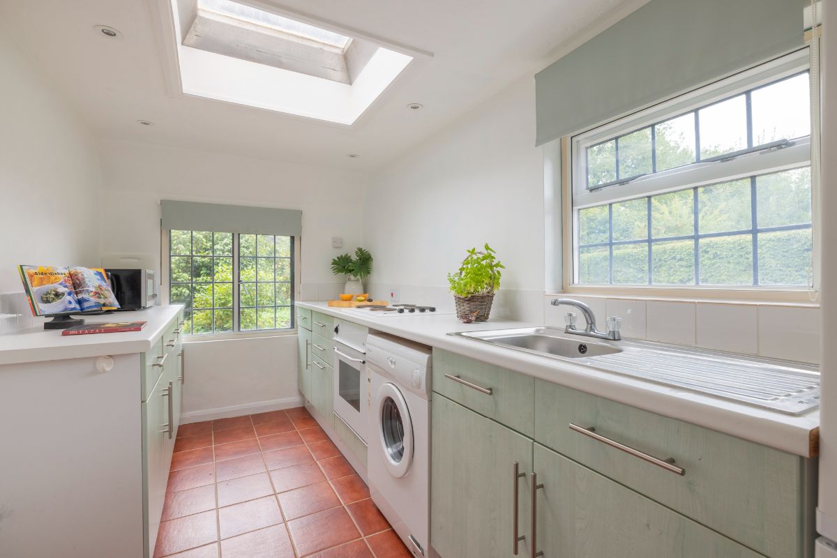 3 bedroom detached house for sale 0