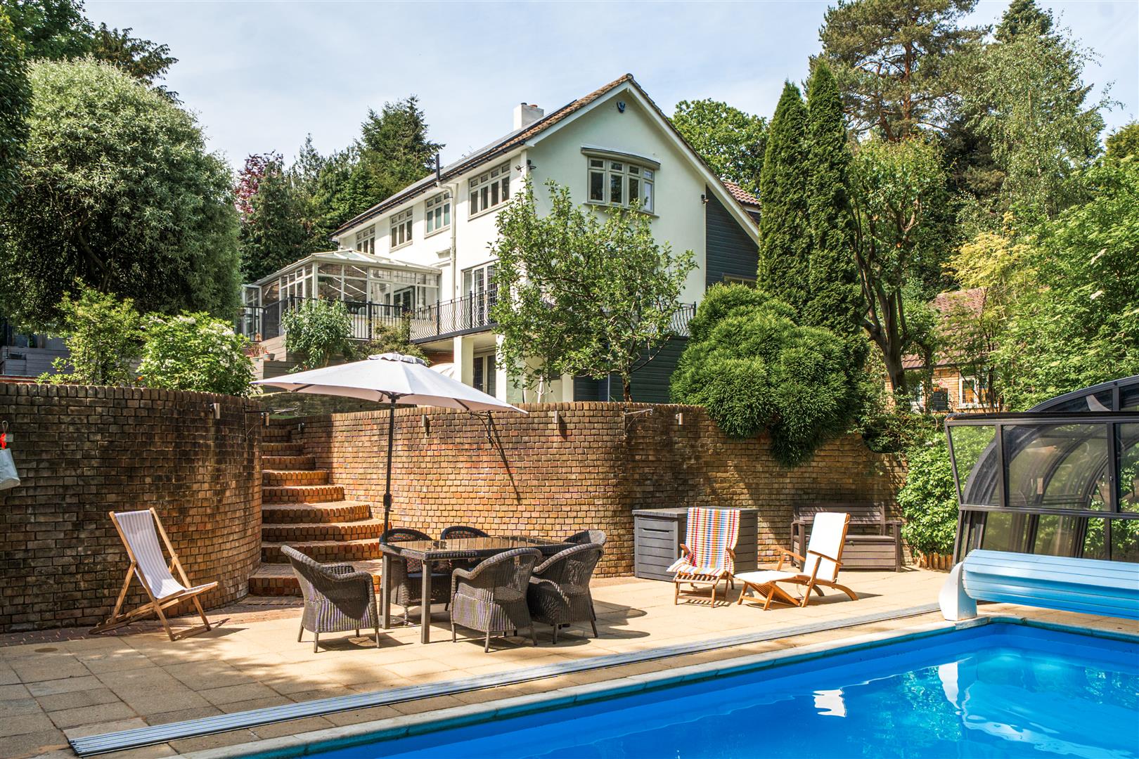 4 bedroom detached house for sale in Marlow