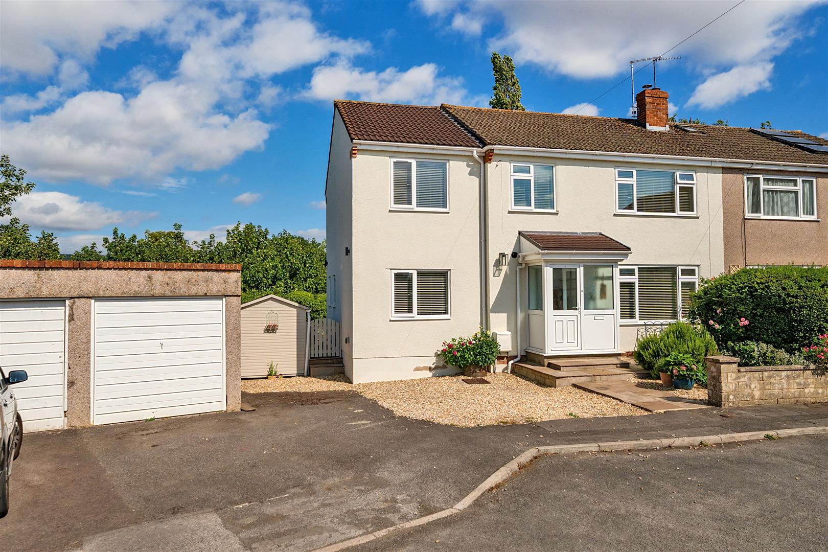 4 bed property for sale