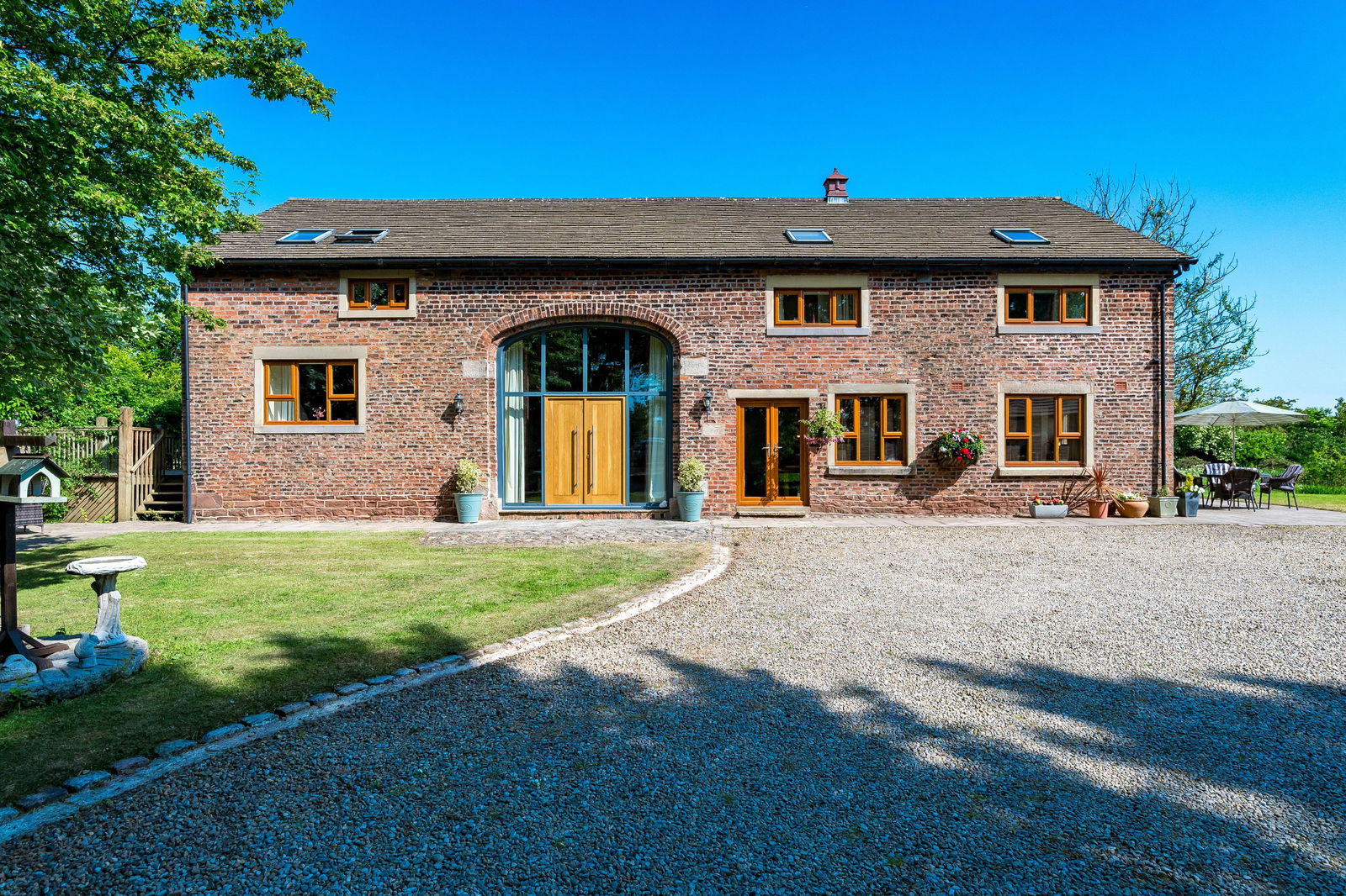 5 bedroom town house for sale